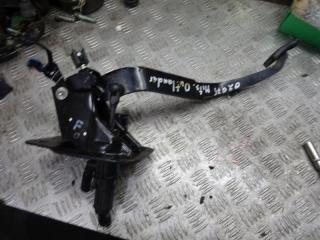 педаль сцепления Mitsubishi Outlander 2 поколение 2008, 2.2 л., МКПП, внедорожник 5 дв.