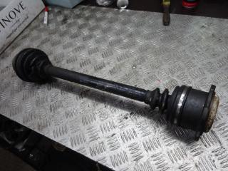 полуось передняя левая (приводной вал, ШРУС) Volkswagen Passat B5 1999, 1.9 л., МКПП, седан