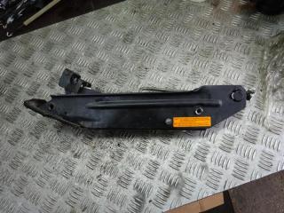 домкрат Volkswagen Touareg 1 поколение 2005, 2.5 л., АКПП, внедорожник 5 дв., 7L0011037B