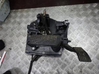 узел педальный (блок педалей) Mercedes-Benz Vaneo W414 2003, 1.7 л., АКПП, минивэн, A0135427717, A1682904001