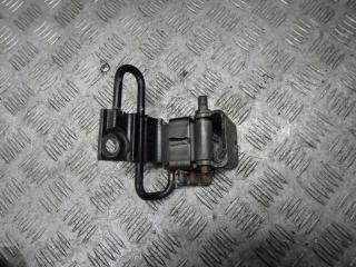 петля двери Volkswagen Touareg 1 поколение 2005, 2.5 л., АКПП, внедорожник 5 дв., 7L0831411