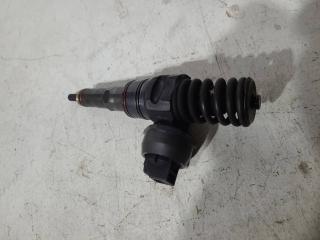 форсунка Volkswagen Bora 1 поколение 2002, 1.9 л., TDi PD, ATD, дизель, черный, седан, передний привод, 038130073AJ