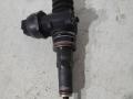 форсунка Volkswagen Bora 1 поколение 2002, 1.9 л., TDi PD, ATD, дизель, черный, седан, передний привод, 038130073AJ - фото №2