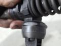 форсунка Volkswagen Bora 1 поколение 2002, 1.9 л., TDi PD, ATD, дизель, черный, седан, передний привод, 038130073AJ - фото №3