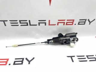электропривод замка капота Tesla Model Y 1 поколение (2020 - 2025), 1500398-00-D