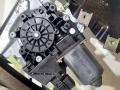 стеклоподъемник электрический передний правый Audi A4 B5 1999, 1.8 л., ARG, бензин, 5МКПП, черный, универсал, передний привод, 8D0837398C - фото №6