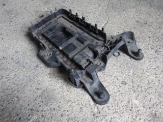 полка аккумулятора Volkswagen Caddy 3 поколение 2006, 2.0 л., МКПП, фургон