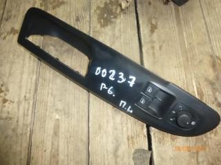 блок управления стеклоподъемниками Volkswagen Passat B6 2007, 2.0 л., МКПП, универсал
