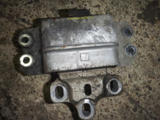 подушка крепления двигателя Volkswagen Golf 4 поколение 2005, 2.0 л., МКПП, хетчбэк 5 дв., 1K0199555