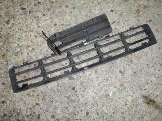 решетка радиатора Volkswagen Golf 3 поколение 2000, 1.4 л., МКПП, хетчбэк 5 дв., 1J0853665B