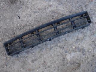 заглушка (решетка) в бампер Volkswagen Golf 4 поколение 2002, 1.4 л., МКПП, универсал