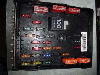 блок предохранителей Volkswagen Passat B6 2006, 2.0 л., МКПП, универсал, 3C0937125