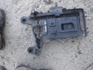 полка аккумулятора Volkswagen Golf 5 поколение 2008, 1.9 л., МКПП, универсал, 1K0915333C