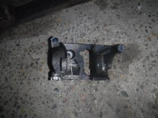 кронштейн двигателя Volkswagen Transporter T5 2006, 2.5 л., МКПП, микроавтобус, 070199343B