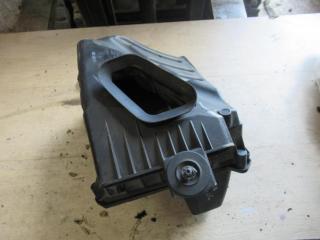 корпус воздушного фильтра Audi A4 B6 2006, 2.0 л., МКПП, седан, 03G133835