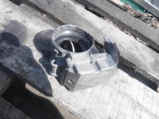 заслонка дроссельная Volkswagen Golf 3 поколение 1999, 1.9 л., 03G128063V