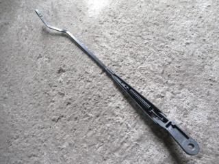 щеткодержатель (поводок стеклоочистителя, дворник) Citroen C5 1 поколение 2002, 2.2 л., МКПП, универсал, 2071956