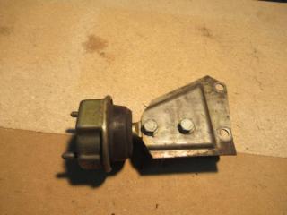 подушка крепления КПП Volkswagen Transporter T4 1996, 7D0399107A