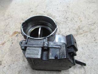 заслонка дроссельная Volkswagen Passat B6 2006, 2.0 л., 03G128063C