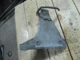 кронштейн двигателя Volkswagen Passat B5 1998, 1.6 л., 8D0199308M