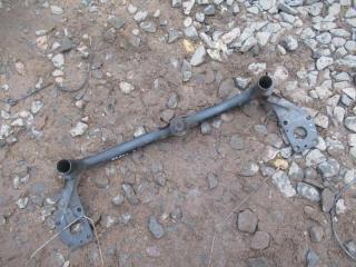 балка под радиатор Audi A4 B5 1998, 1.8 л., МКПП, универсал