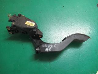 педаль Audi A6 4B/C5 1999, 2.4 л., АКПП, универсал, 8D1723523H