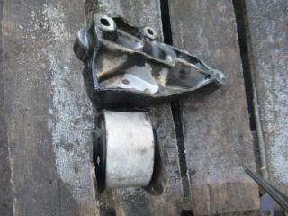 подушка крепления КПП Volvo V40 1 поколение 1996, 1.9 л., 30611136, 30814380