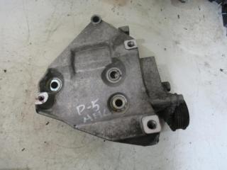 кронштейн компрессора кондиционера Volkswagen Passat B5 1998, 1.6 л., 06B260885A
