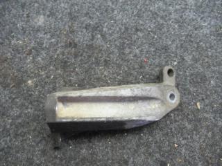 кронштейн двигателя Volkswagen Golf 1 поколение 1992, 1.6 л., 1H0199354F