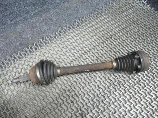 полуось передняя левая (приводной вал, ШРУС) Volkswagen Polo 3 поколение 1998, 1.4 л.