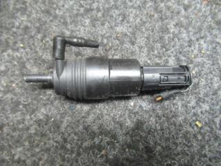 насос (моторчик) омывателя стекла Volkswagen Touareg 1 поколение 2005, 3.0 л., МКПП, внедорожник 5 дв.