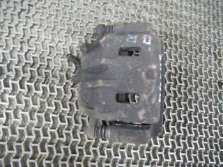 суппорт передний правый Hyundai H-1 Starex 2004, 2.5 л., МКПП, фургон
