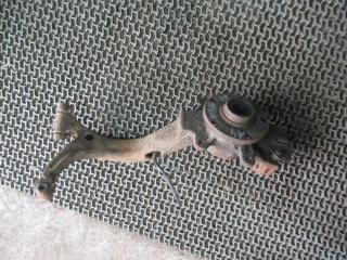 ступица передняя правая Audi A4 B5 1996, 1.6 л., МКПП, седан, 8D0407258S