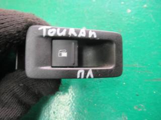кнопка открытия лючка топливного бака Volkswagen Touran 1 поколение 2004, 1T0959551A