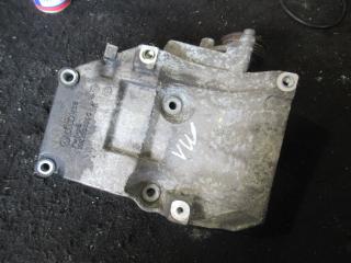 кронштейн компрессора кондиционера Volkswagen Passat B5 1999, 1.9 л., 038260885C