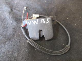 замок багажника Volkswagen Passat B5 1999, универсал, 3B9827505