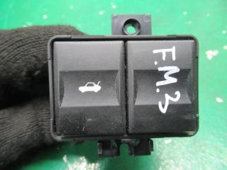 кнопка открытия багажника Ford Mondeo 3 поколение 2001, 2.0 л., МКПП, седан, 1S7T19B514