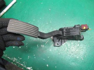 педаль Mitsubishi Colt 6 поколение (Z20/Z30) 2005, 1.3 л., МКПП, хетчбэк 5 дв., A4543000304