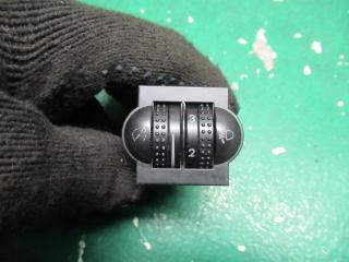 кнопка корректора фар Volkswagen Passat B5 1997, 1.6 л., МКПП, универсал, 3B0941333A