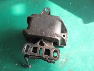 подушка крепления КПП Volkswagen Golf 3 поколение 1999, 1J0199555AK