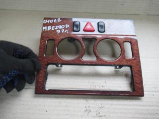 кнопка аварийной сигнализации Mercedes-Benz E-Класс W210/S210 1997, 2.9 л., МКПП, седан, A2106830308
