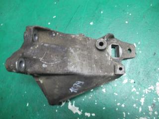 кронштейн двигателя Audi 80 8C/B4 1993, 2.0 л., МКПП, универсал, 8A0199307C