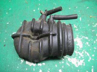 воздухозаборник Audi 100 4A/C4 1992, 027133357A