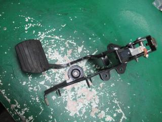 педаль тормоза Renault Scenic 2 поколение 2005, 2.0 л., АКПП, минивэн, 8200156037E