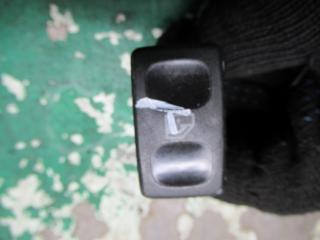 кнопка стеклоподъемника Volkswagen Polo 3 поколение 1999, 1.4 л., МКПП, универсал