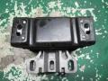 подушка крепления двигателя Volkswagen Golf 3 поколение 1998, 1.6 л., МКПП, хетчбэк 5 дв., 1J0199555AK - фото №3