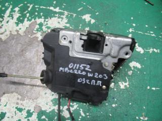 замок двери передней правой Mercedes-Benz C-Класс W203/S203/CL203 2001, 2.2 л., МКПП, универсал, 2037200435