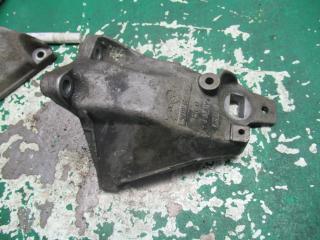 кронштейн двигателя Audi 80 8C/B4 1994, 2.0 л., МКПП, седан, 8A0199307C