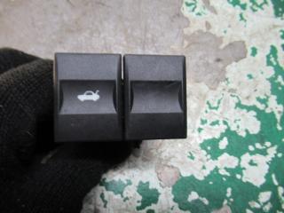 кнопка открытия багажника Ford Mondeo 3 поколение 2003, 1.8 л., МКПП, универсал, 1S7T19B514AA
