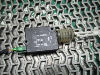 активатор (привод) замка двери Audi A6 4A/C4 1997, 2.4 л., АКПП, универсал, 4B9962115